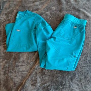 Figs Large Teal Caterina Top and Zamora Joggers  EUC.
